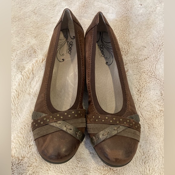 Abeo closed toe kitten heels - Picture 2 of 6